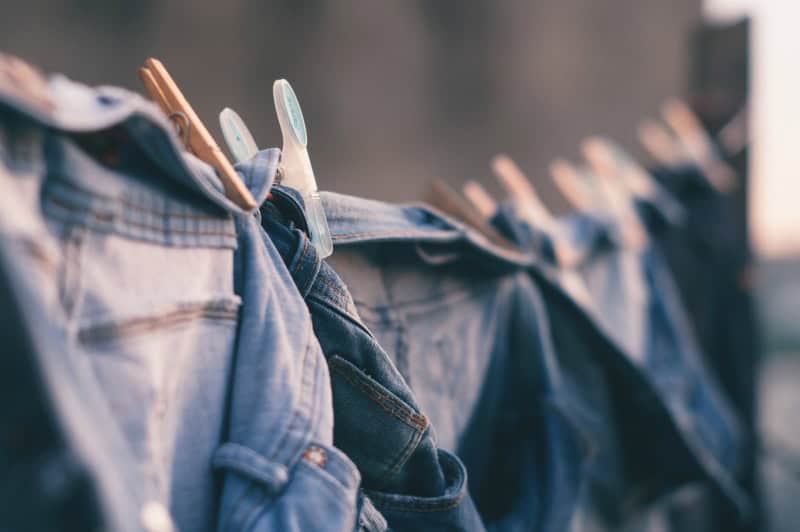 8 Smart Reasons to Line Dry Clothes …Saving Money and More!