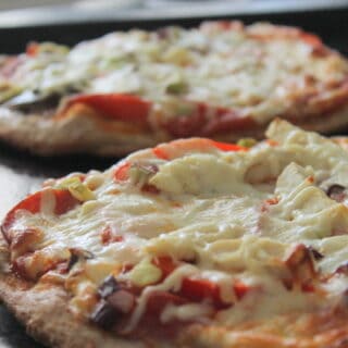 How to Make Pizza on the BBQ