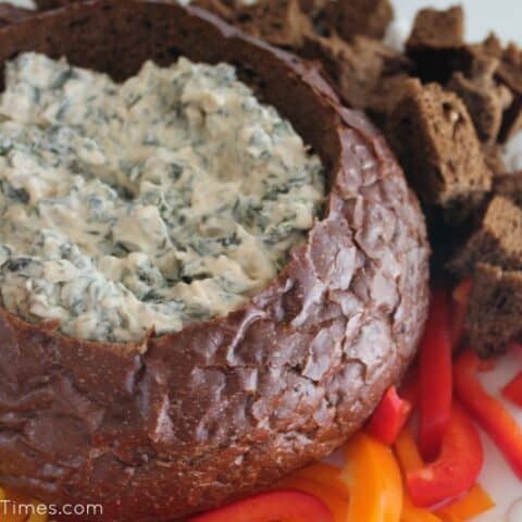 Pumpernickel bread and spinach dip