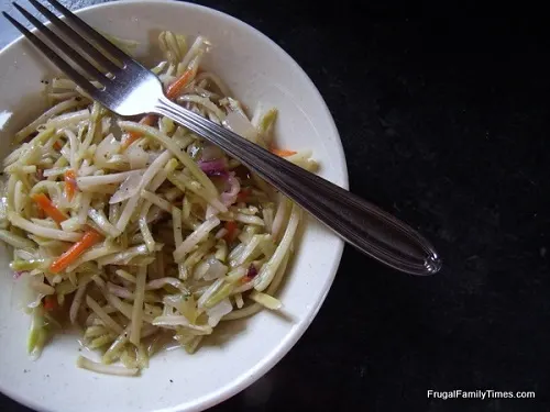 coleslaw salad that keeps well