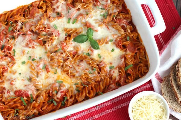 Easy, Cheesy 5-Ingredient Pizza Pasta Bake
