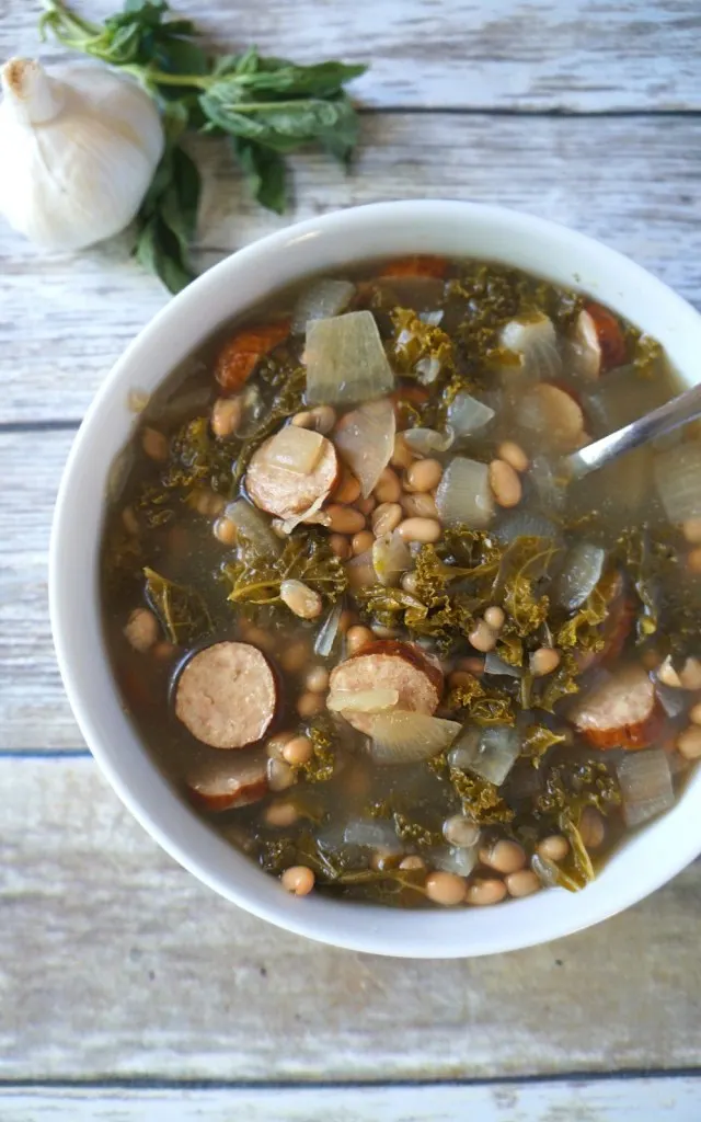 Slow Cooker Chicken Sausage Kale and White Bean Soup Recipe