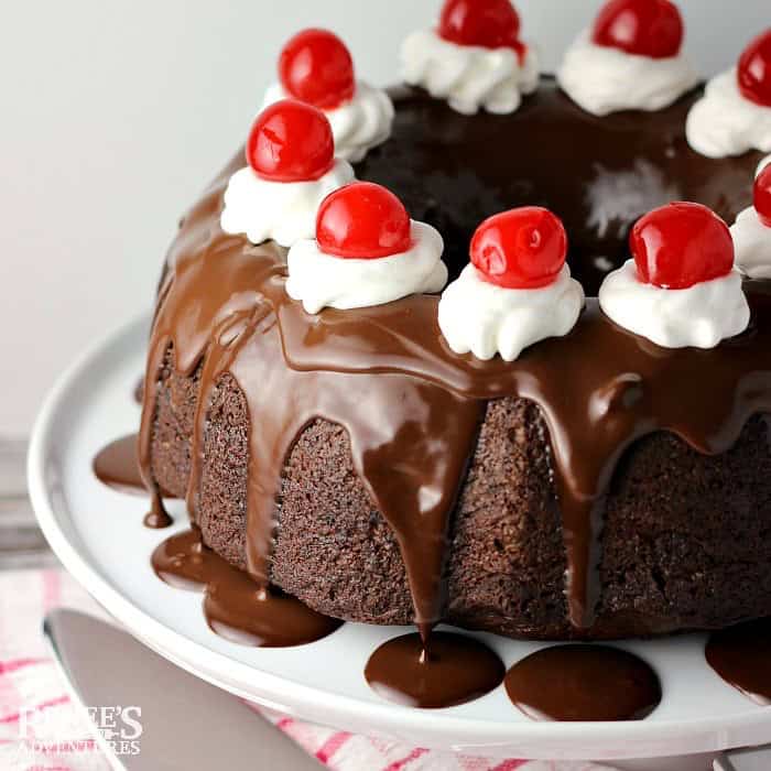  Chocolate Cherry Bundt Cake 