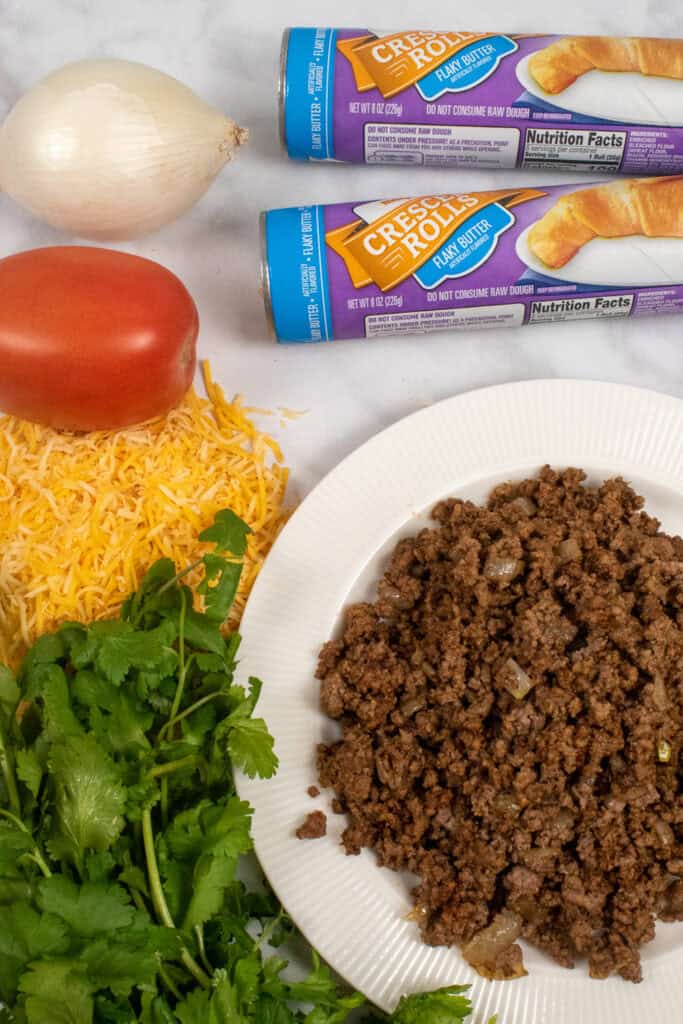 pillsbury crescent roll taco bake