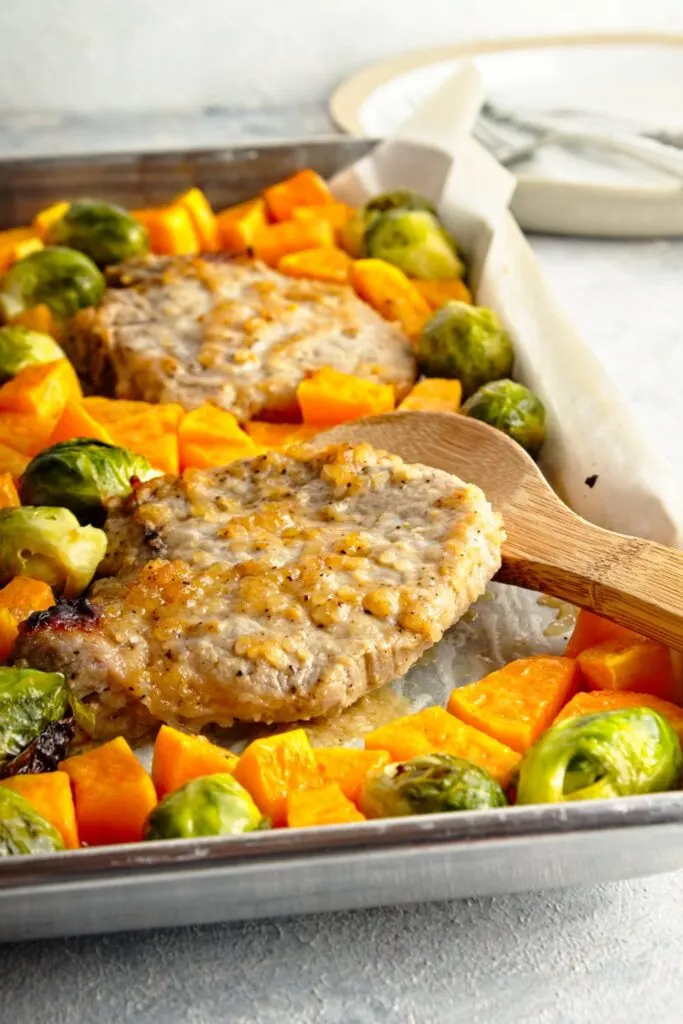 one pan pork chops and veggies