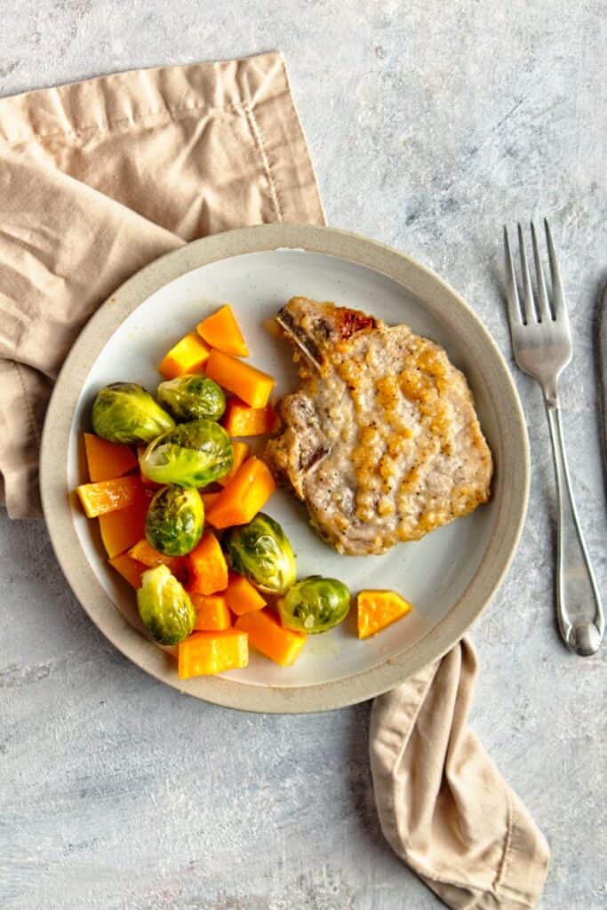 sheet pan pork chops and vegetables