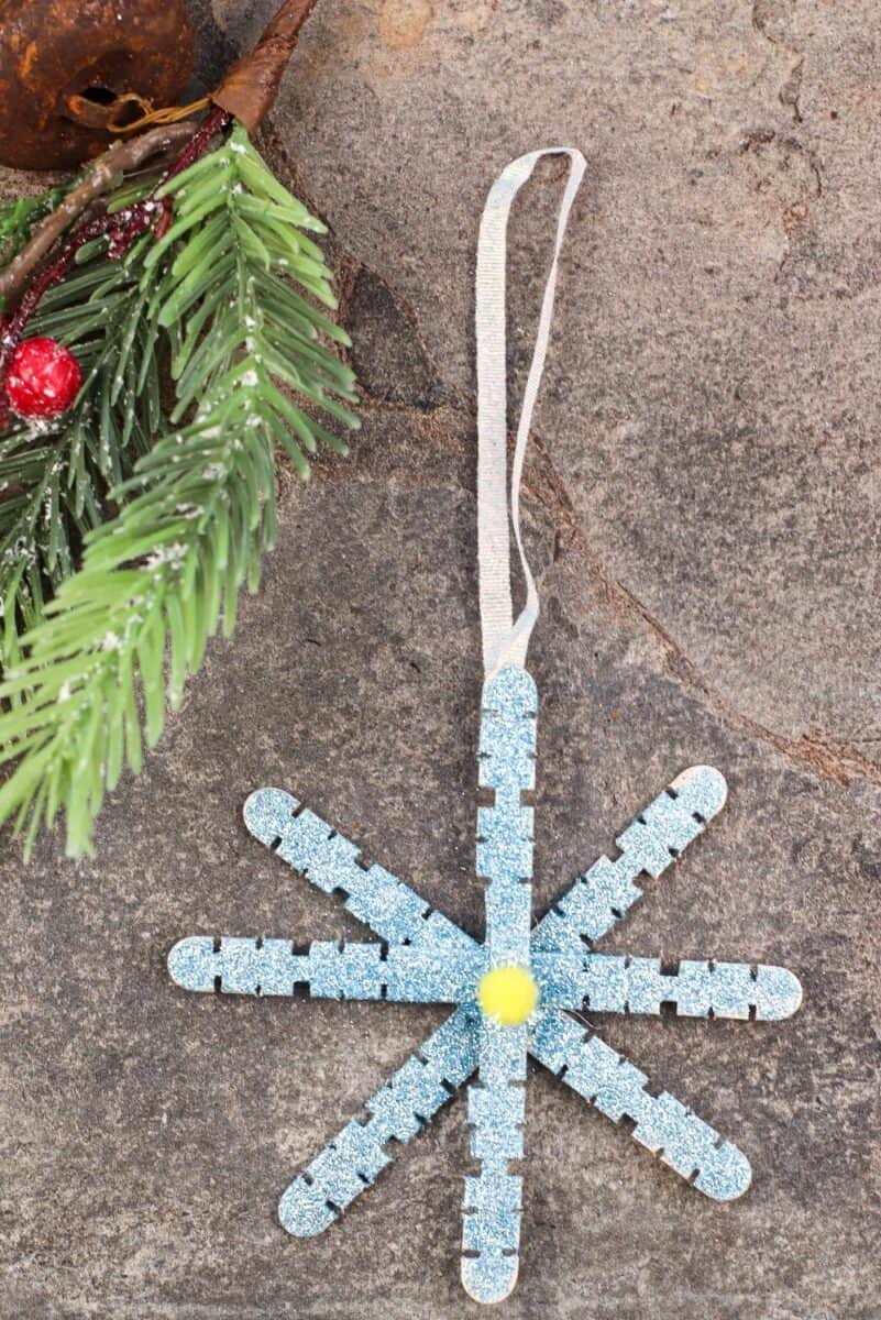 20+ Easy DIY Glitter Ornaments For The Most Beautiful Christmas Tree ...