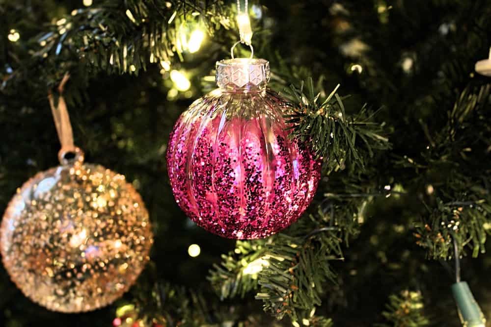 DIY Ribbed Glitter Ornament