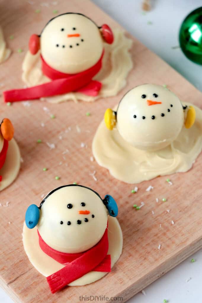 snowman cocoa bomb