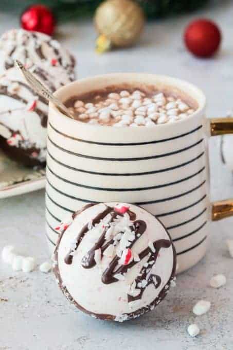 Peppermint Mocha Hot Chocolate Bombs 