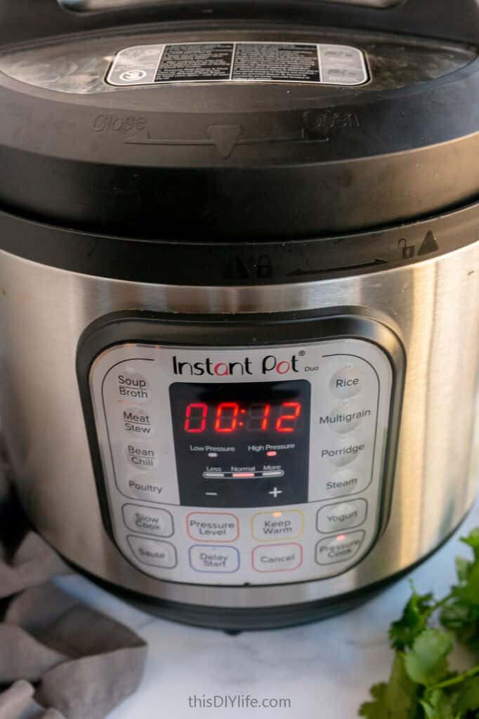 how long to cook cream cheese chicken chili instant pot