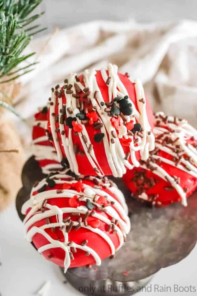 These Christmas Mickey Hot Cocoa Bombs 