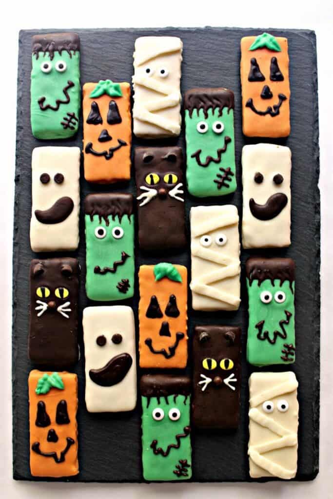 Spooky Graham Crackers