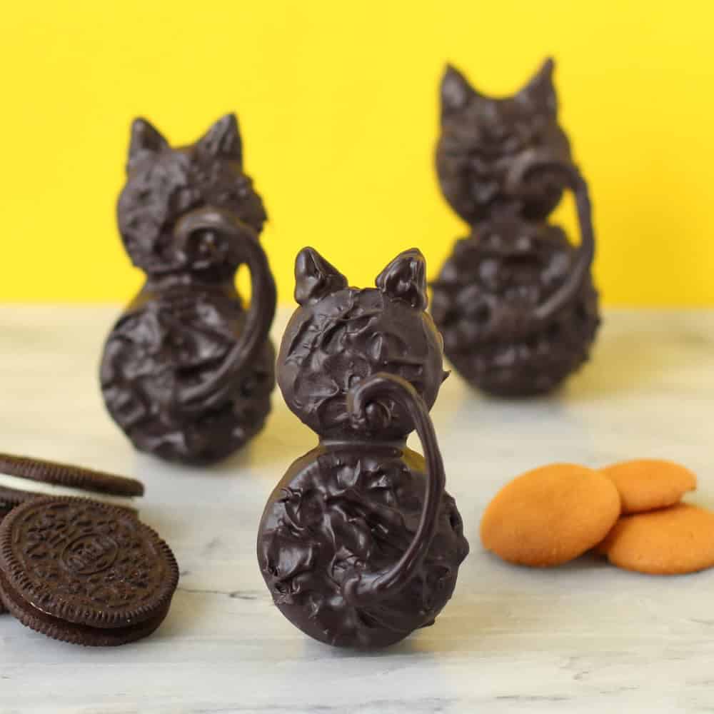 Backside Black Cat Cookies