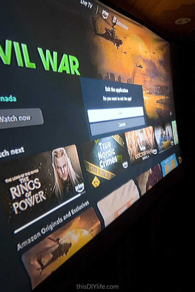 moveable projector screen idea